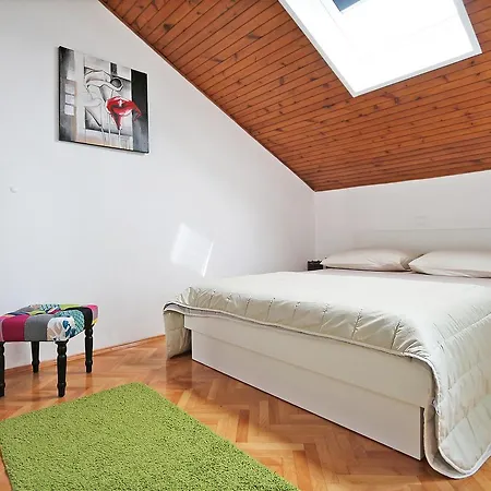 Skako Apartment *